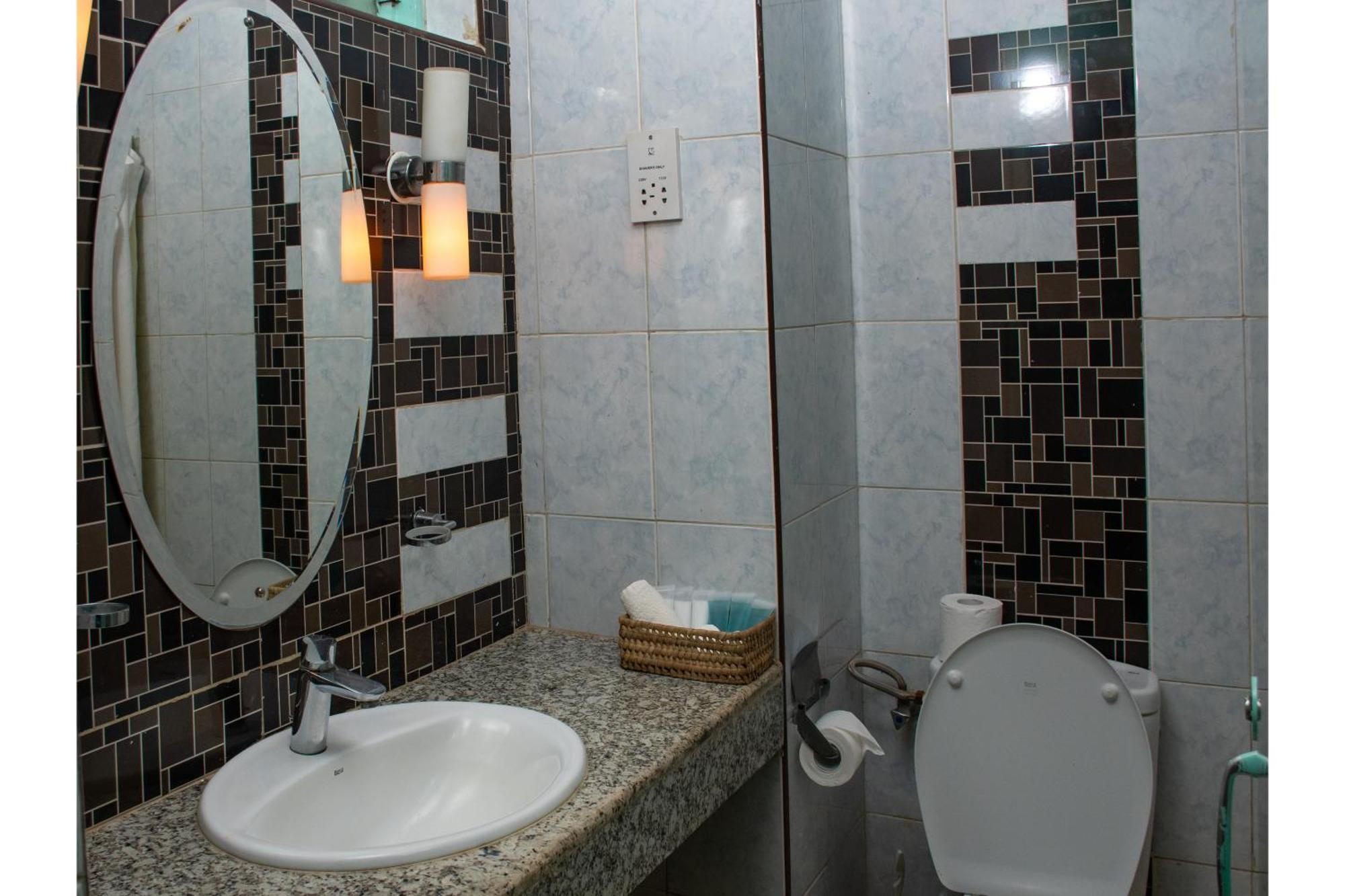 Ngulia Safari Lodge Ithumba Екстериор снимка