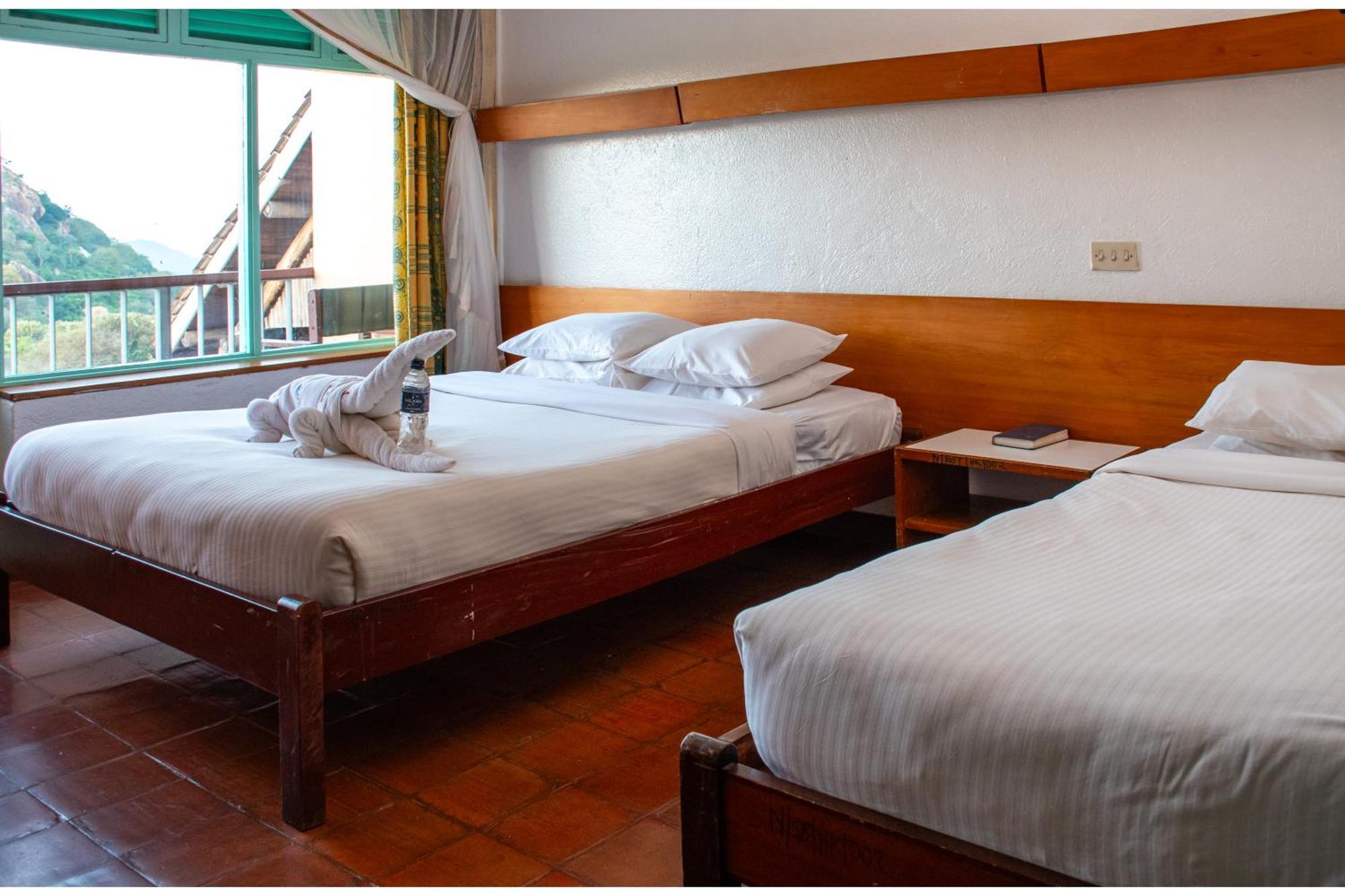 Ngulia Safari Lodge Ithumba Екстериор снимка