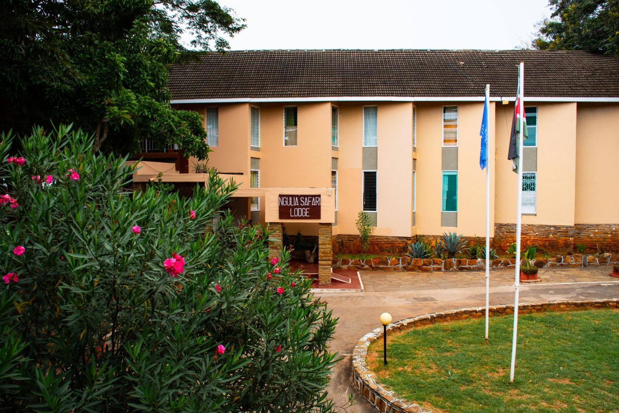 Ngulia Safari Lodge Ithumba Екстериор снимка