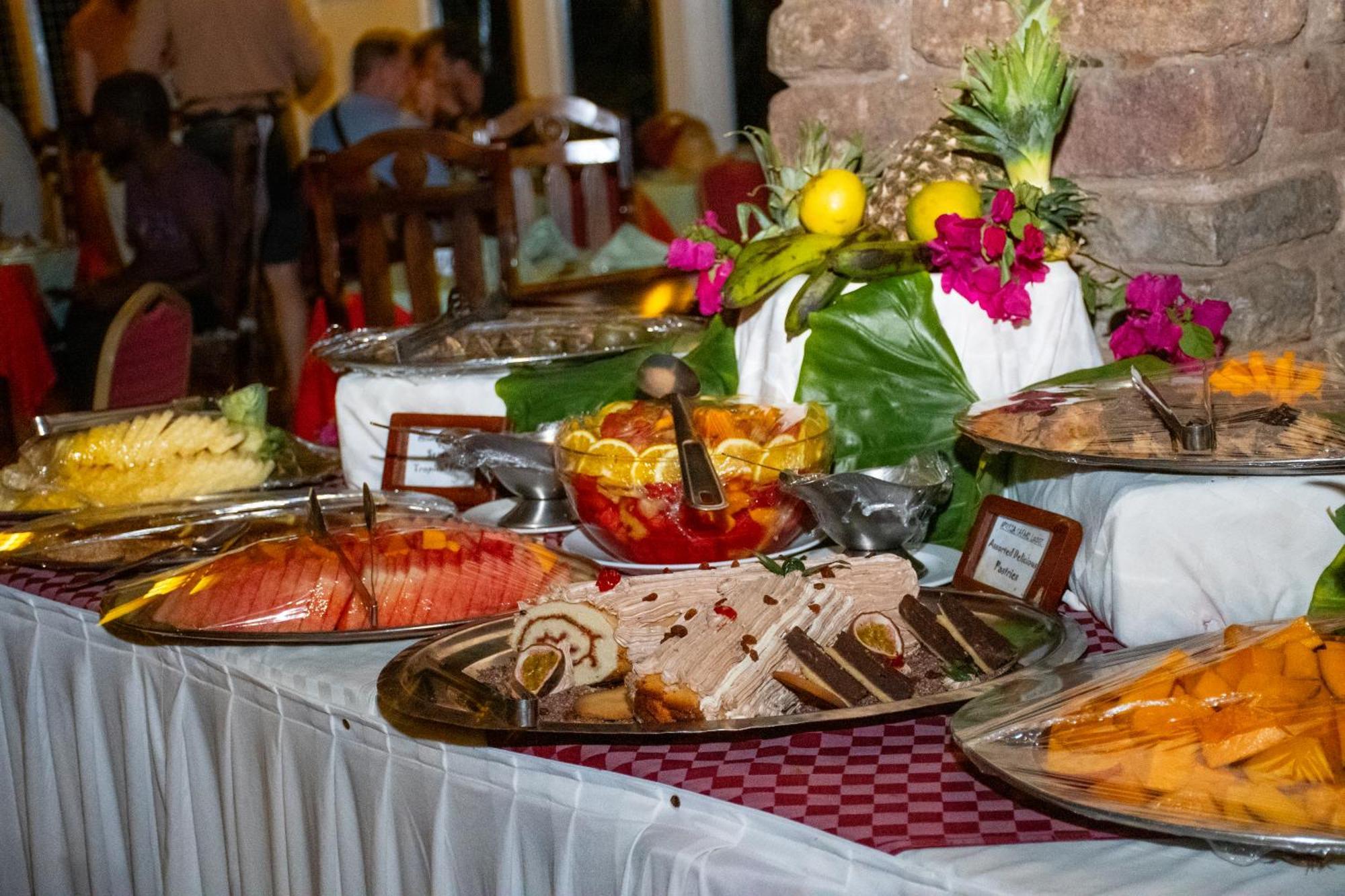 Ngulia Safari Lodge Ithumba Екстериор снимка
