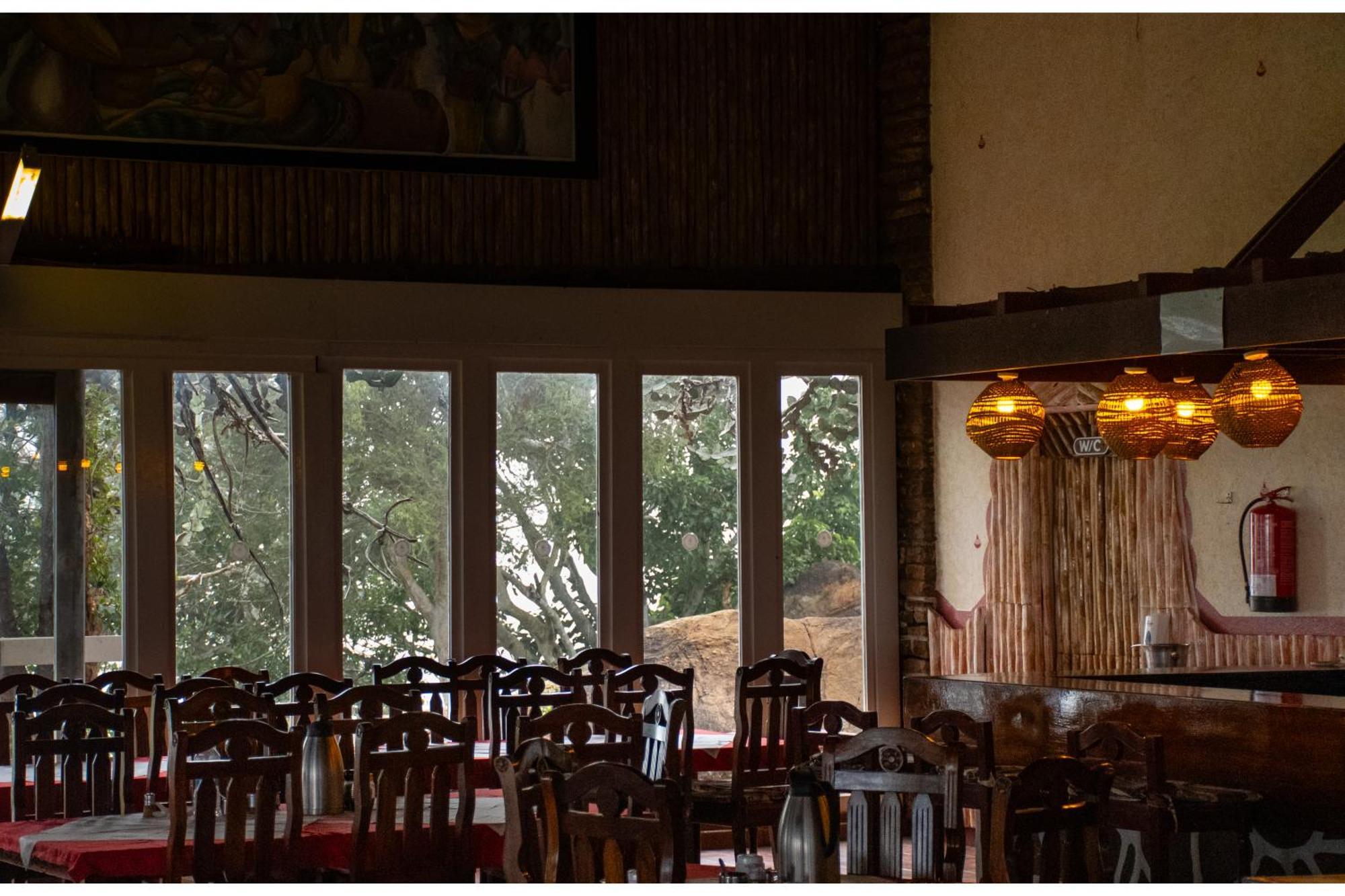 Ngulia Safari Lodge Ithumba Екстериор снимка