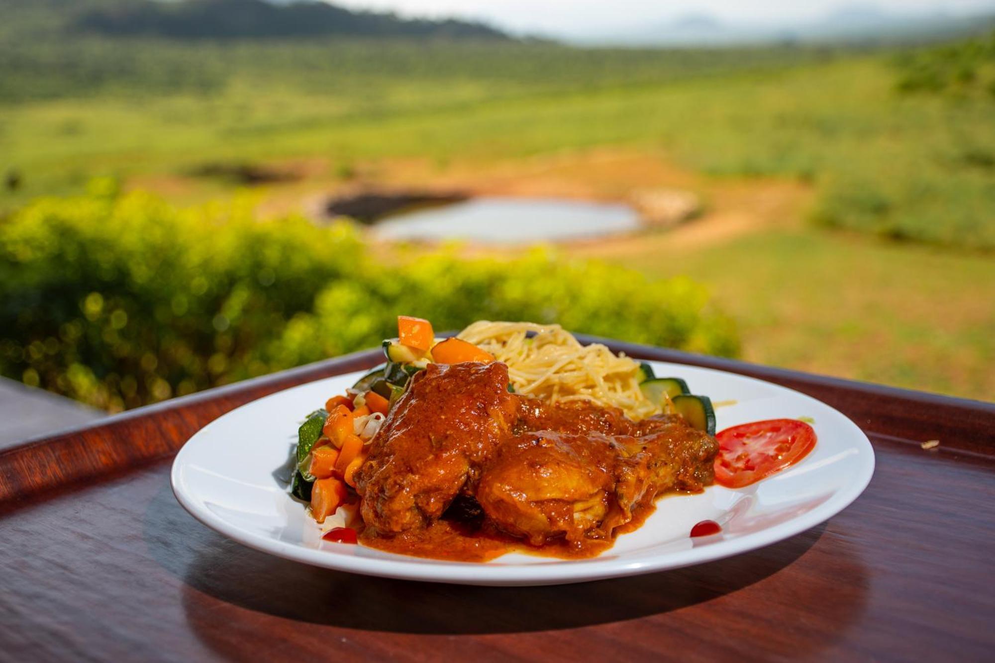 Ngulia Safari Lodge Ithumba Екстериор снимка