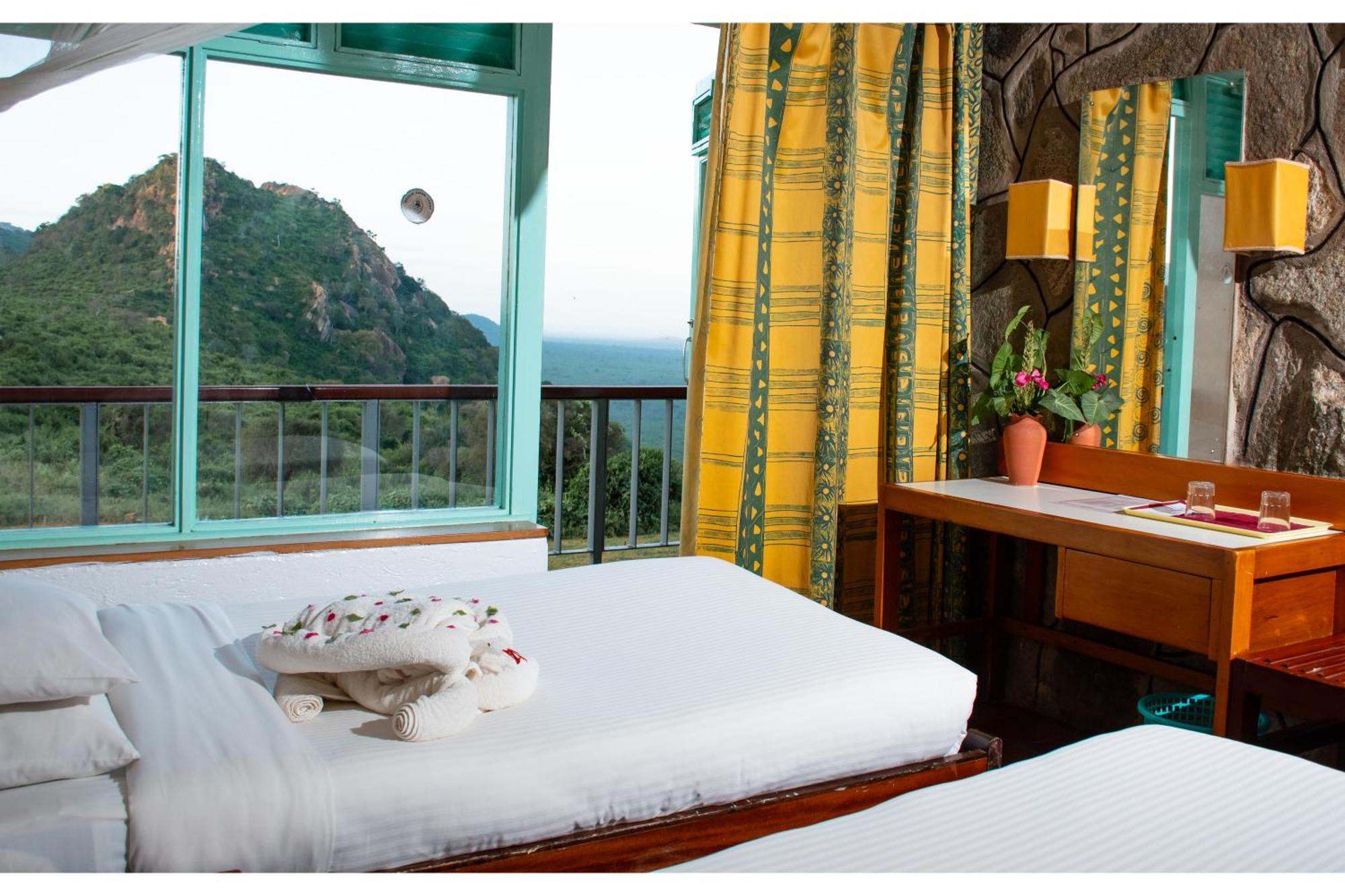 Ngulia Safari Lodge Ithumba Екстериор снимка